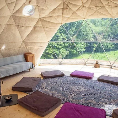 Glamping - Pobyt V Kupole V Magickych Bielych Karpatoch Horna Suca